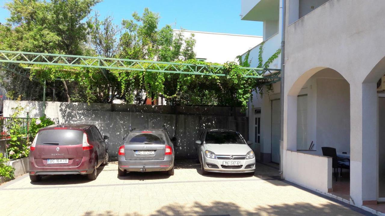 Apartmani R&B Radalj Makarska Buitenkant foto