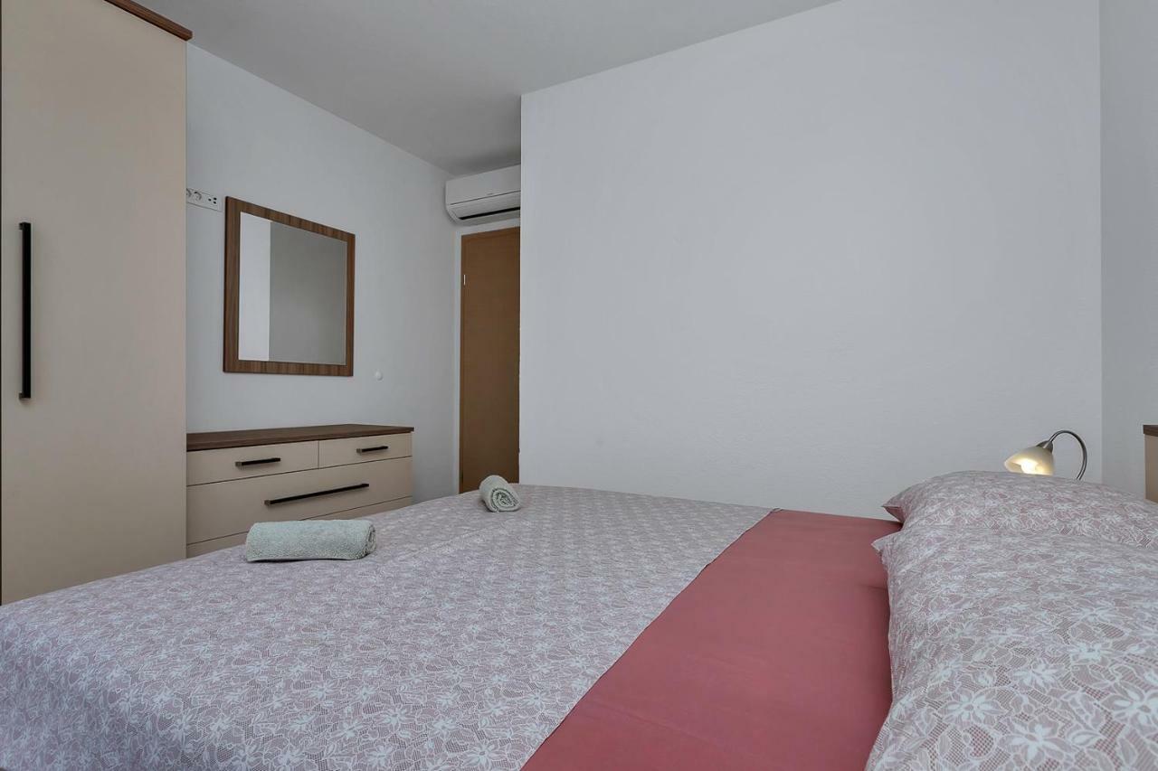 Apartmani R&B Radalj Makarska Buitenkant foto